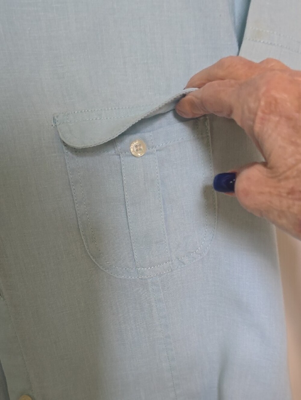 Eddie Bauer Light Blue Linen Short Sleeve Shirt - Picture 3 of 6